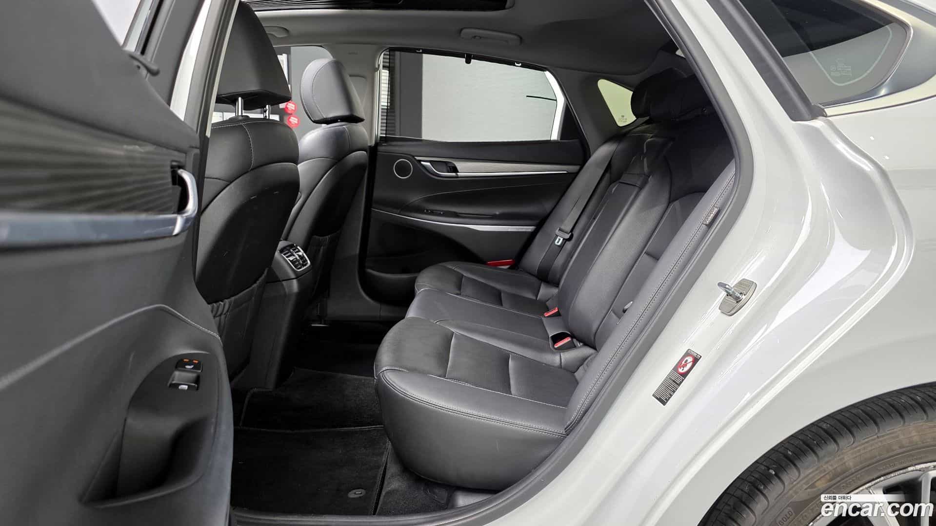 Grandeur Hyundai 2017.2-OPTION-016