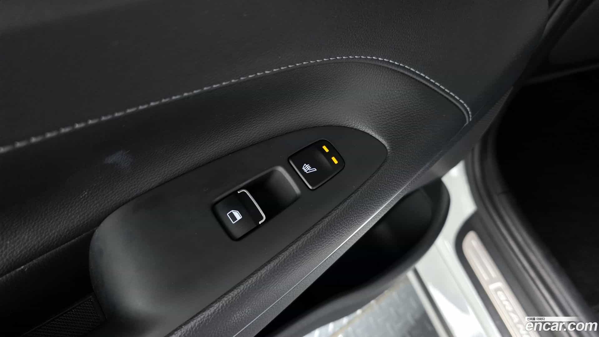 Grandeur Hyundai 2017.2-OPTION-021