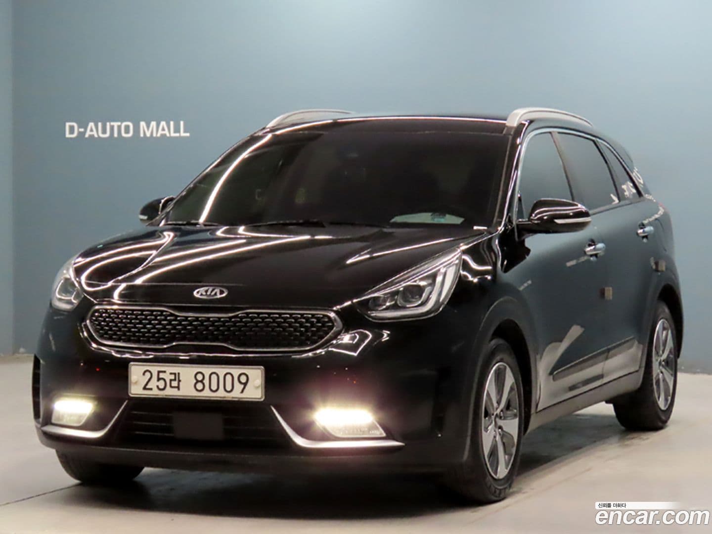 Main__Slider__Photo:Niro Kia 2018.11-0