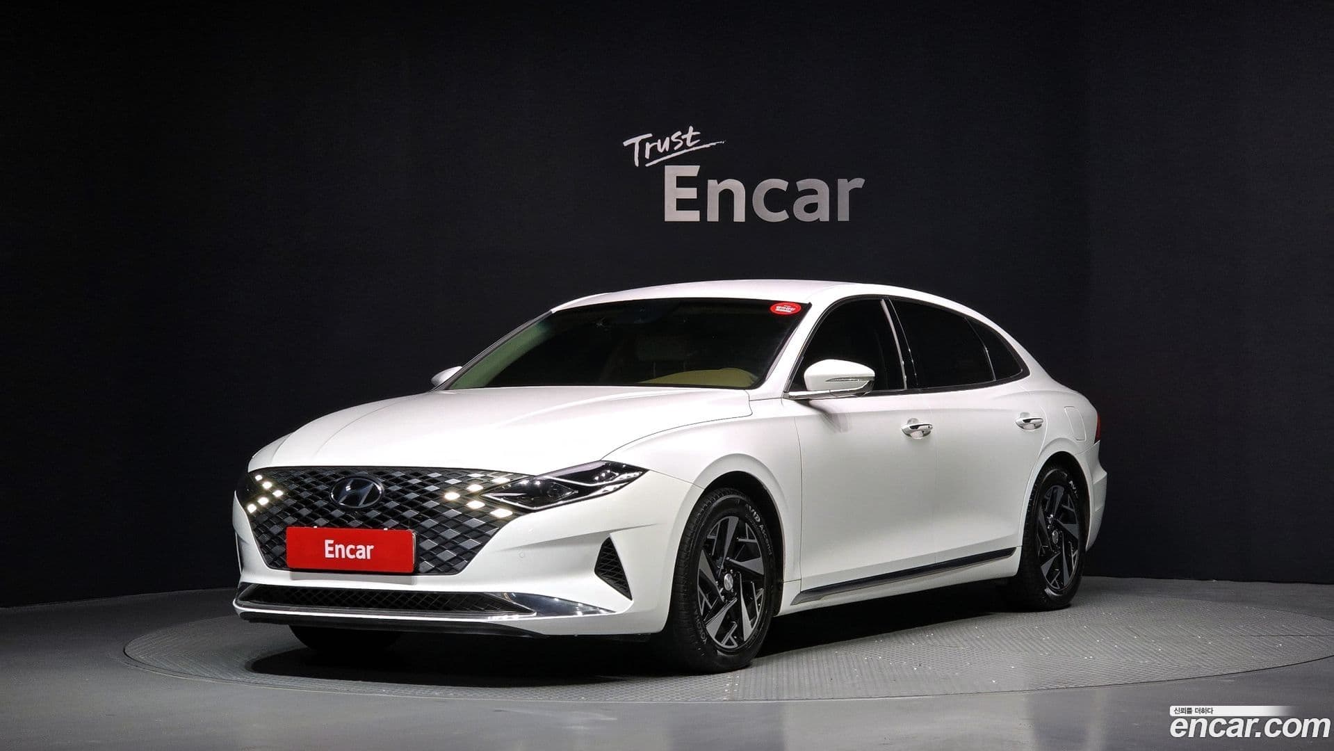 Main__Slider__Photo:Grandeur Hyundai 2020.11-0