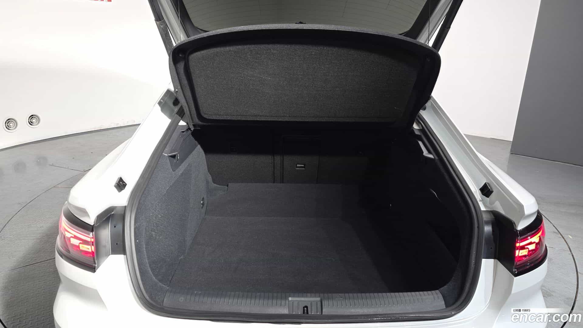 Arteon Volkswagen 2023.7-OPTION-024