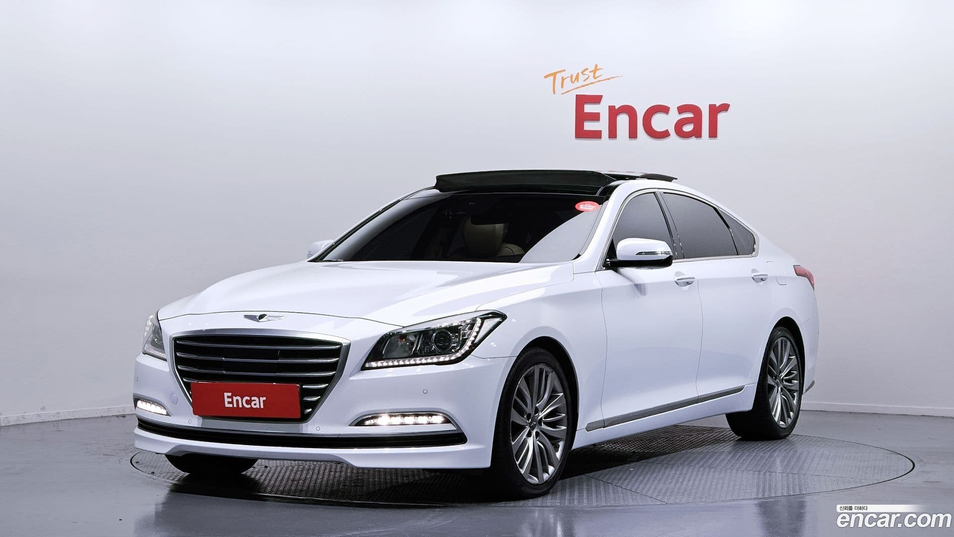 Main__Slider__Photo:Genesis Hyundai 2015.3-0