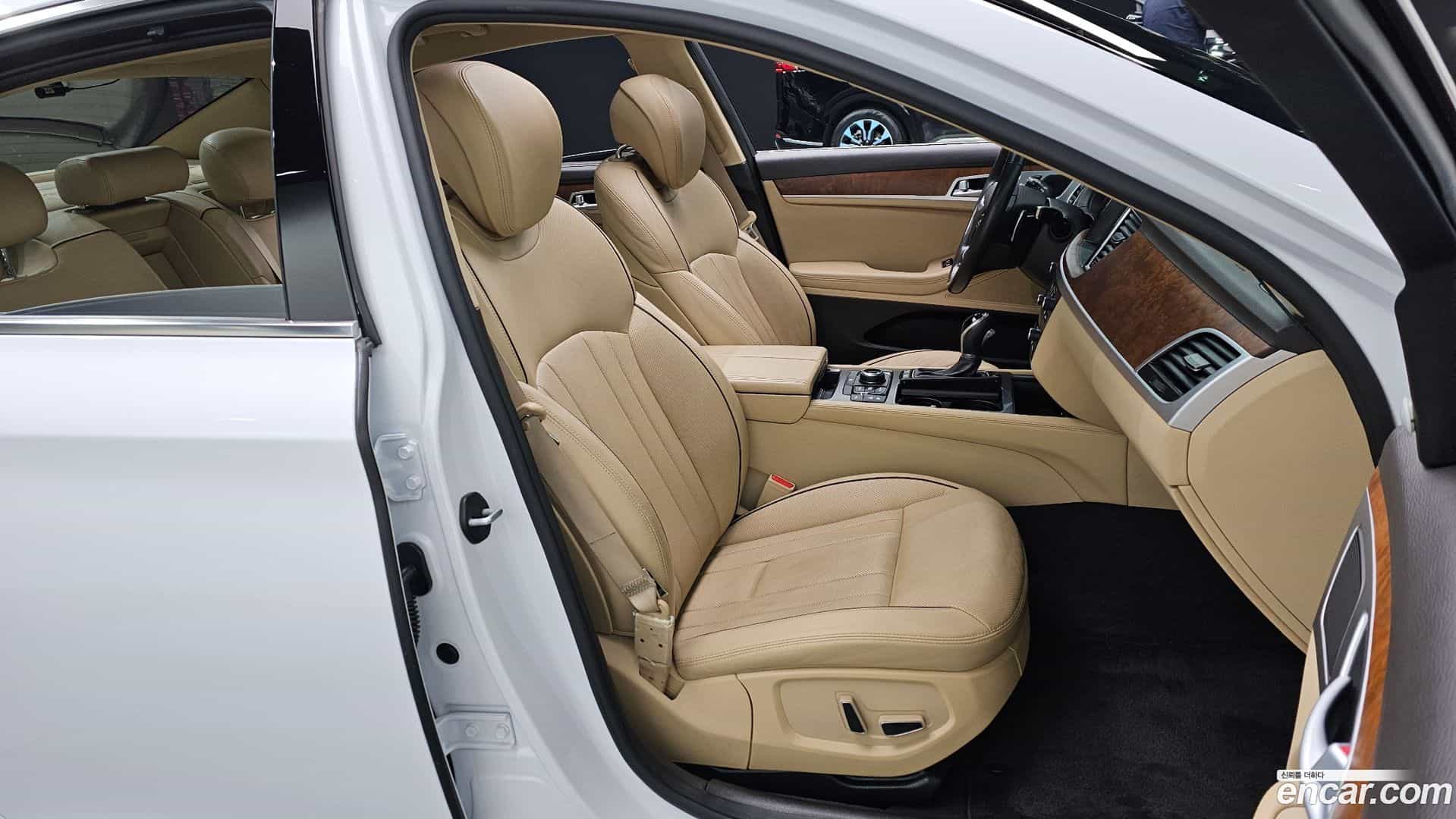 Genesis Hyundai 2015.3-INNER-010