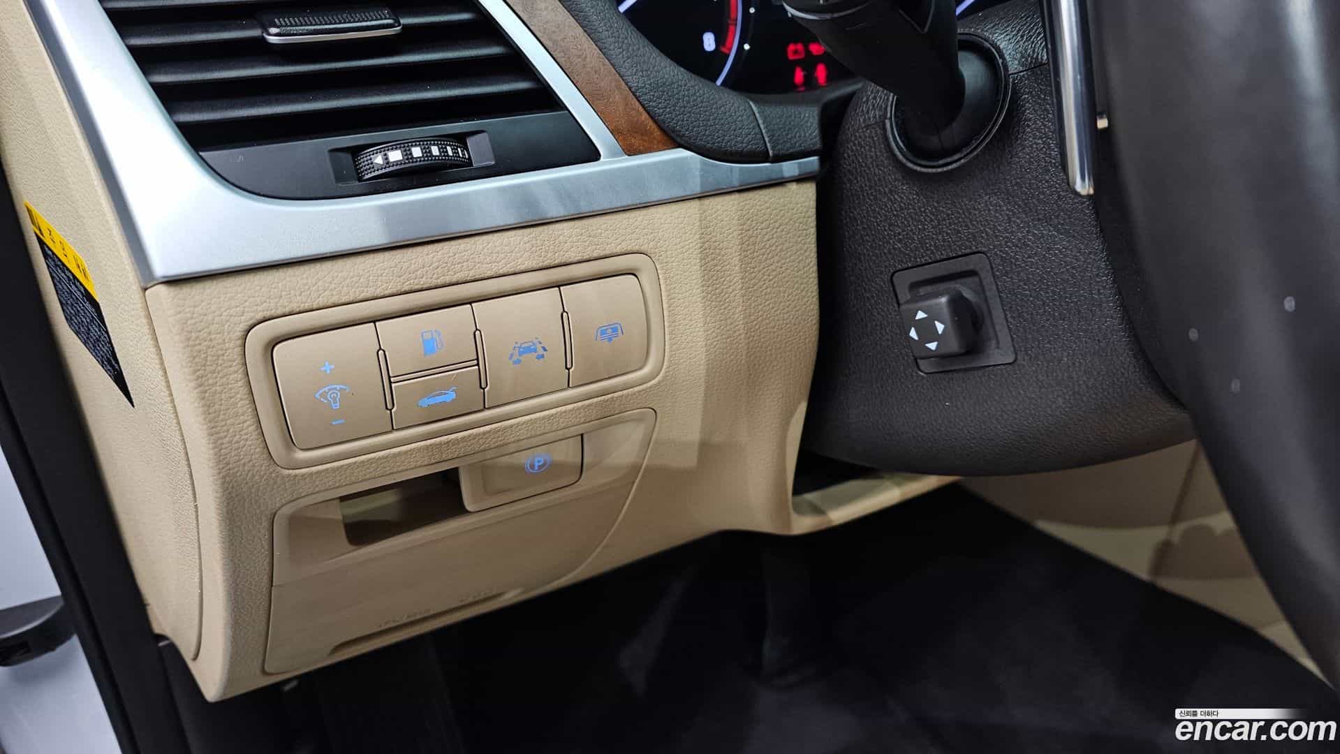 Genesis Hyundai 2015.3-OPTION-016