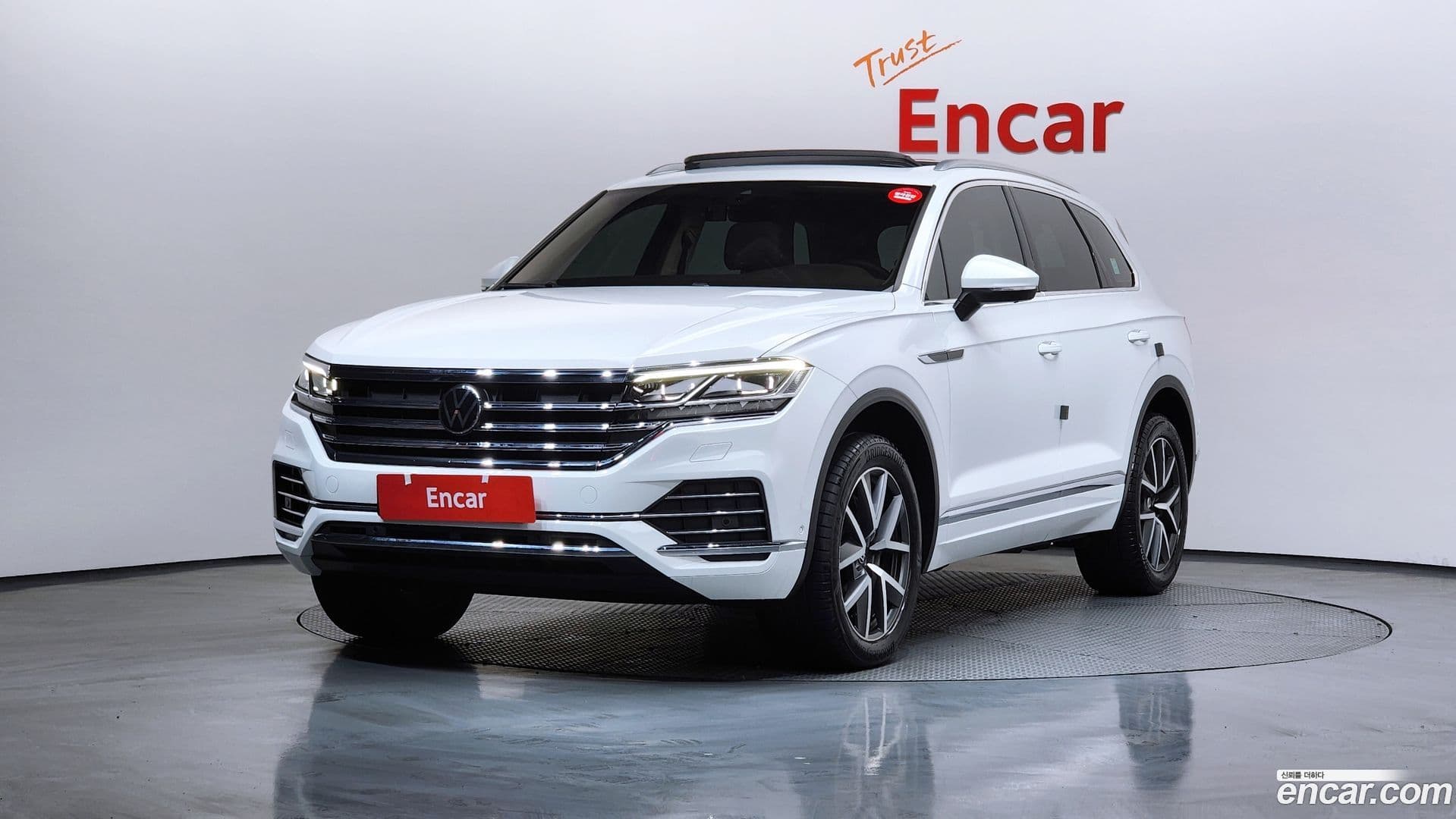 Main__Slider__Photo:Touareg Volkswagen 2023.3-0