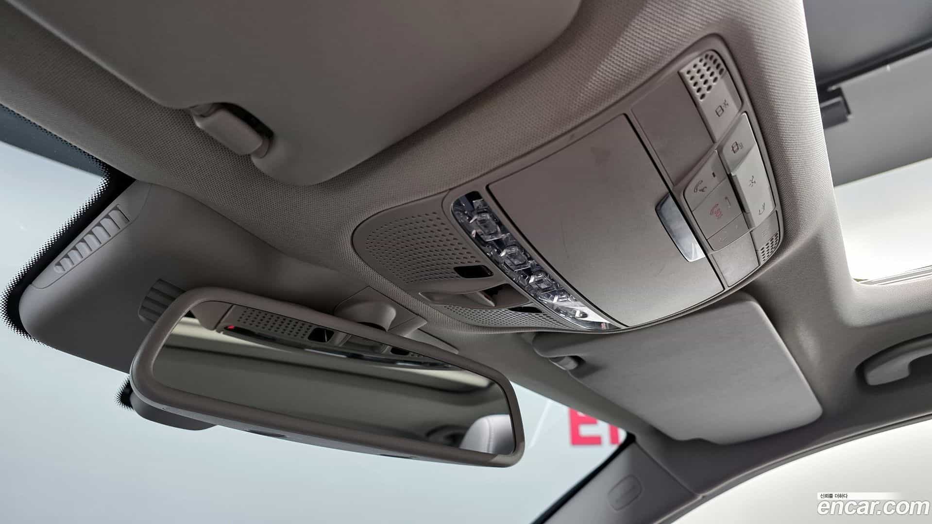 C-Class Mercedes-Benz 2018.3-OPTION-023