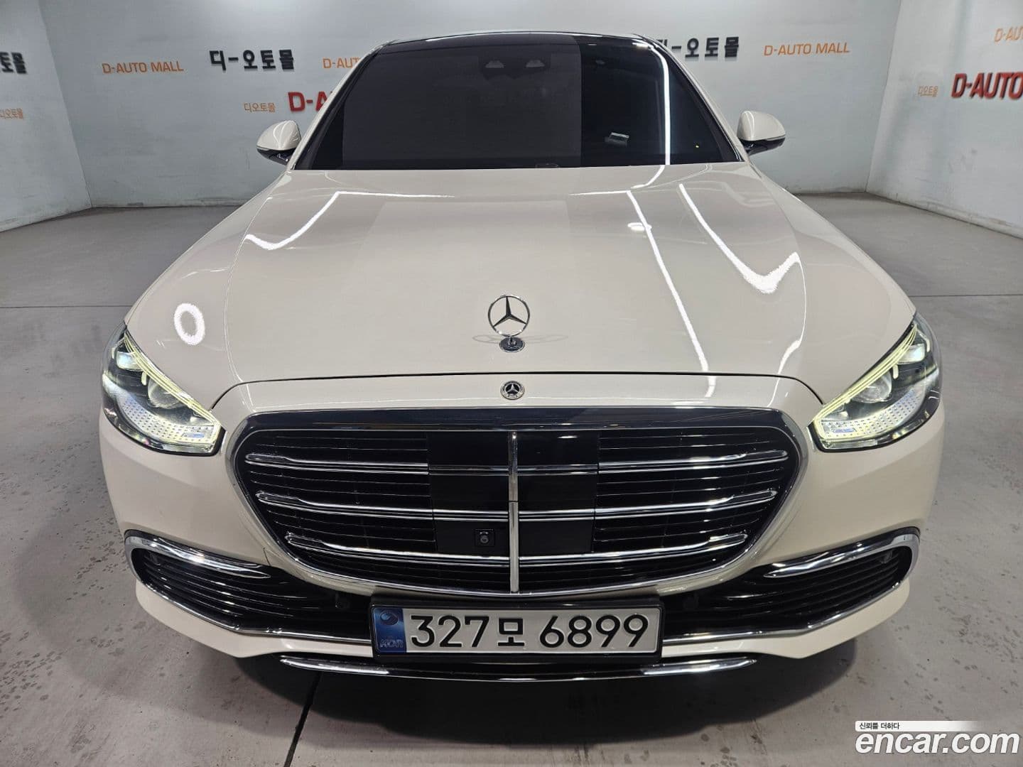 Main__Slider__Photo:S-Class Mercedes-Benz 2022.5-0