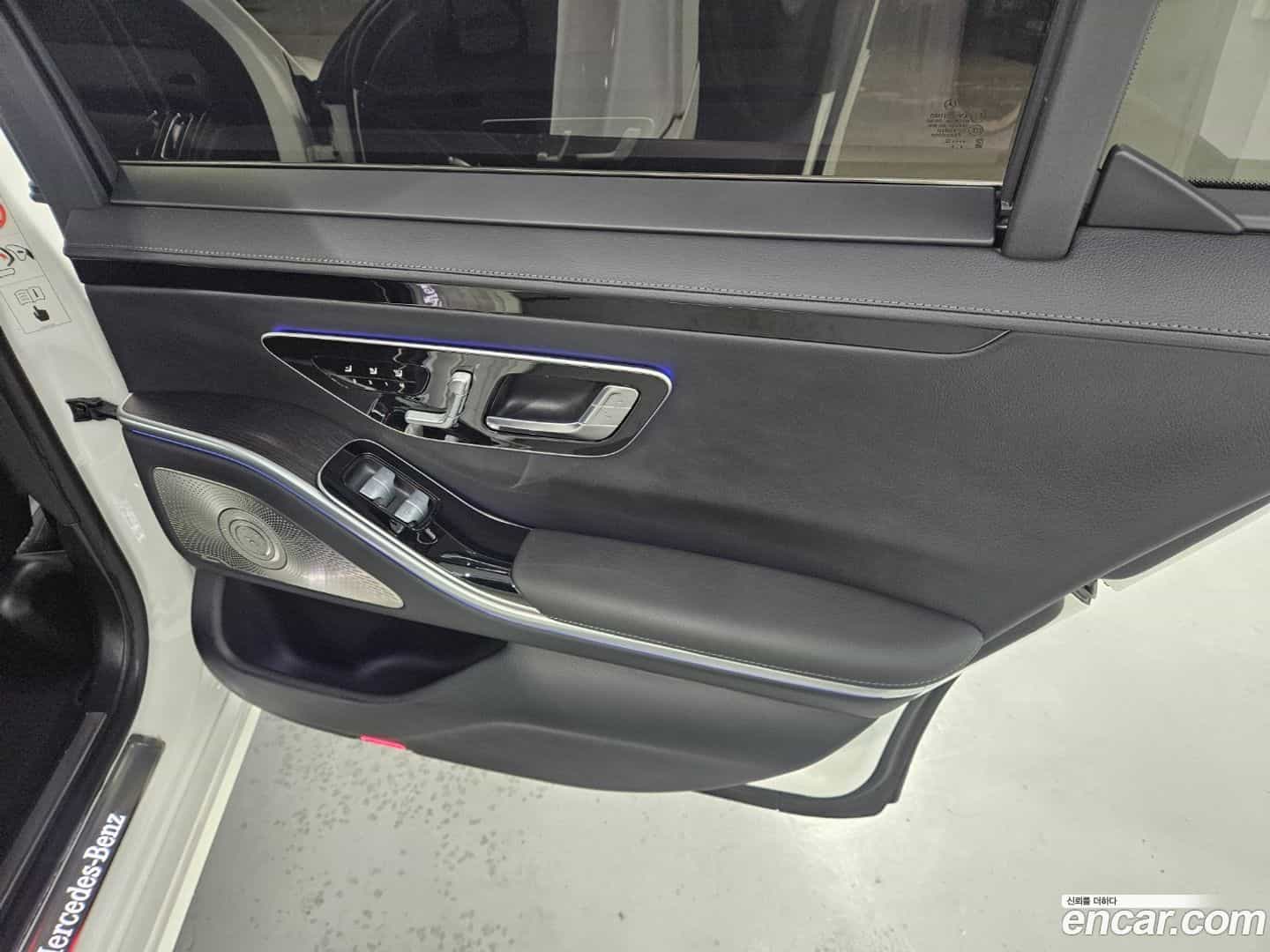 S-Class Mercedes-Benz 2022.5-OPTION-022