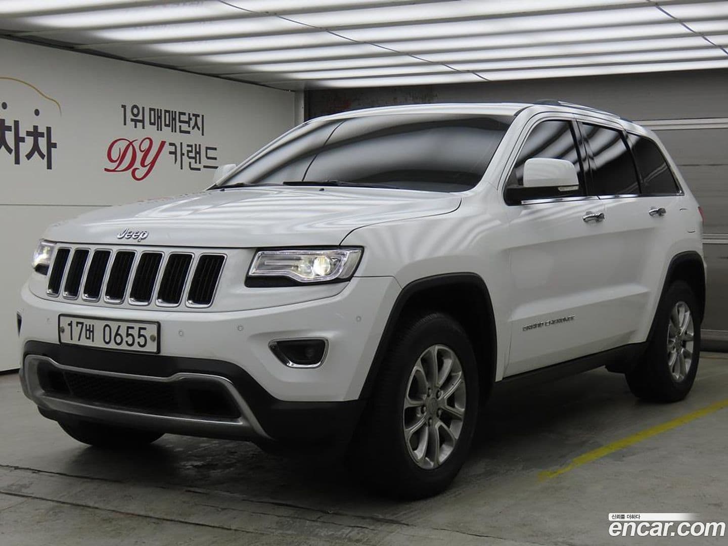 Main__Slider__Photo:Cherokee Jeep 2015.11-0
