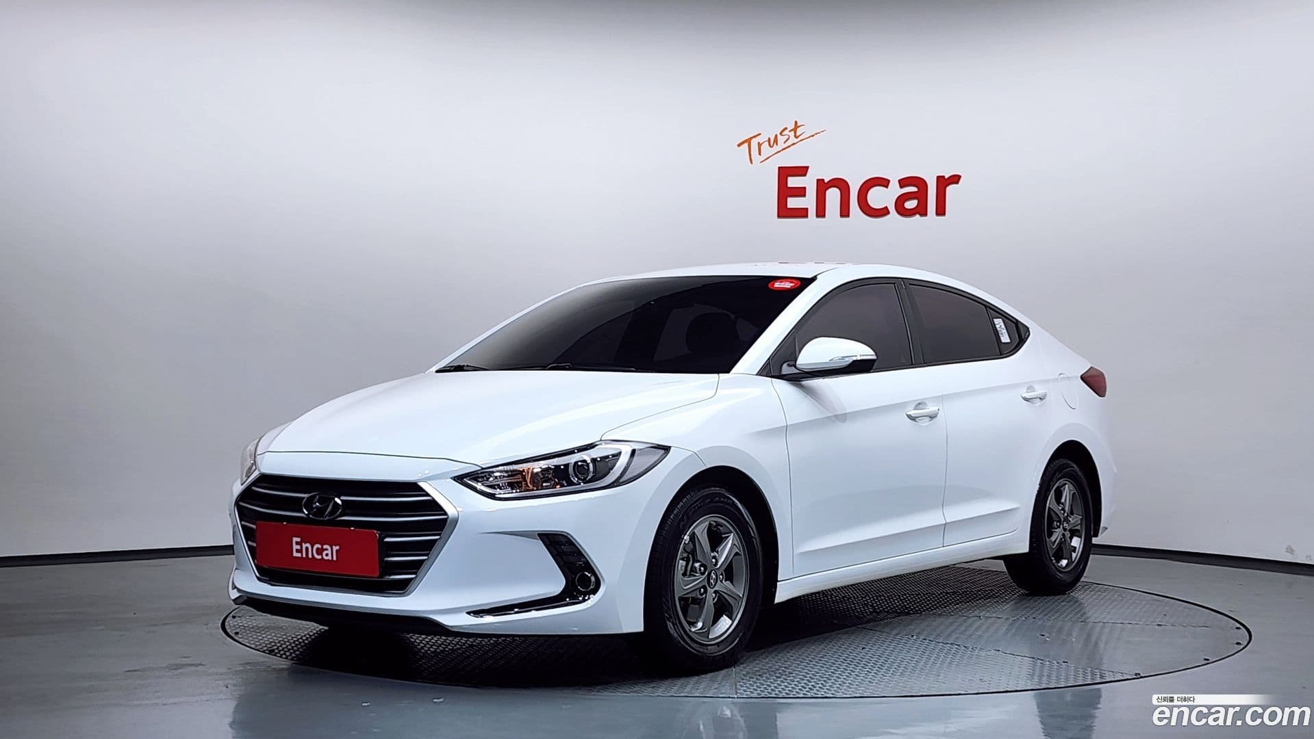 Main__Slider__Photo:AVANTE Hyundai 2018.3-0