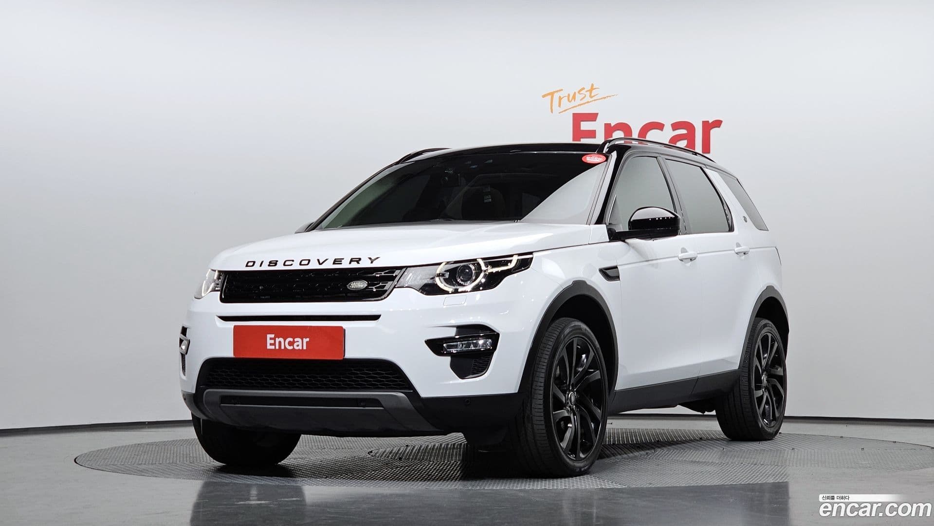 Main__Slider__Photo:Discovery Sport Land Rover 2018.4-0