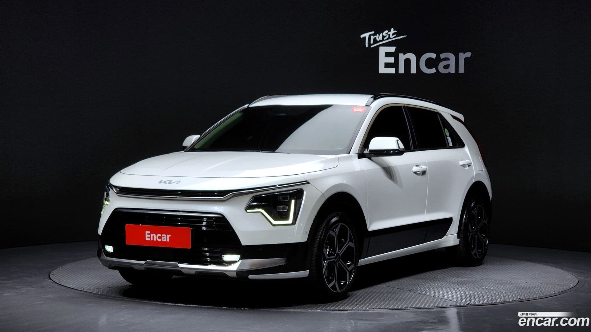 Main__Slider__Photo:Niro Kia 2022.6-0
