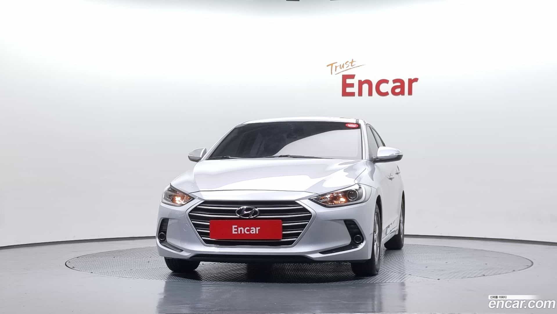 AVANTE Hyundai 2018.0-OUTER-003