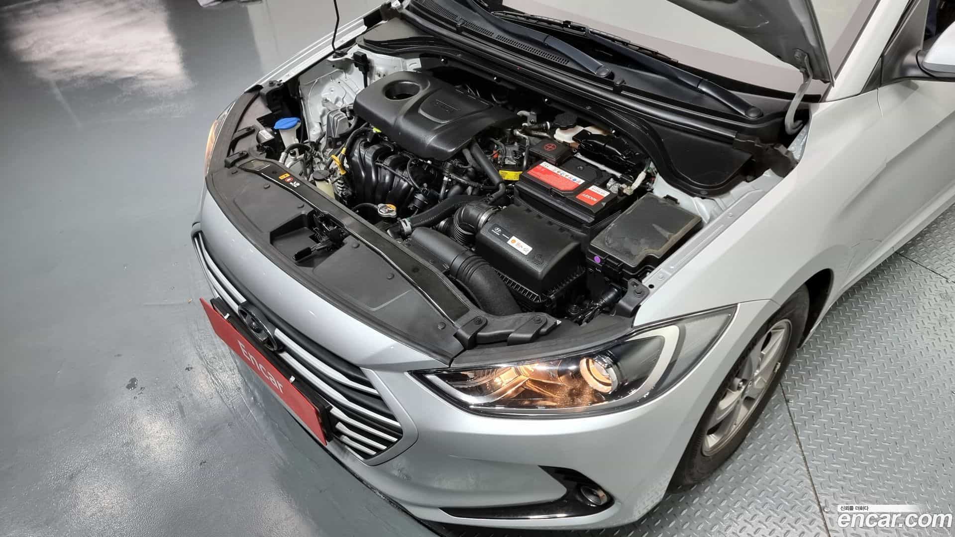AVANTE Hyundai 2018.0-OUTER-006