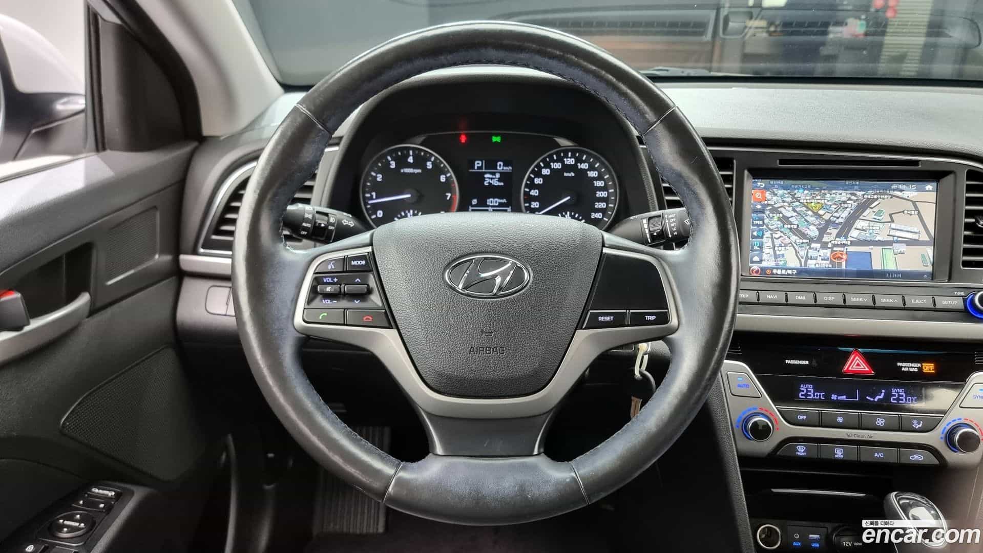 AVANTE Hyundai 2018.0-OPTION-018