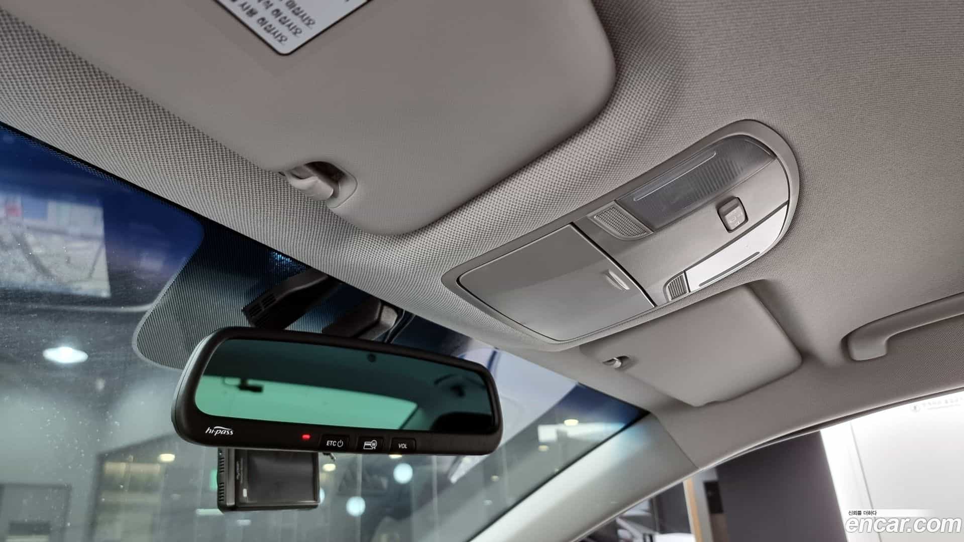 AVANTE Hyundai 2018.0-OPTION-024