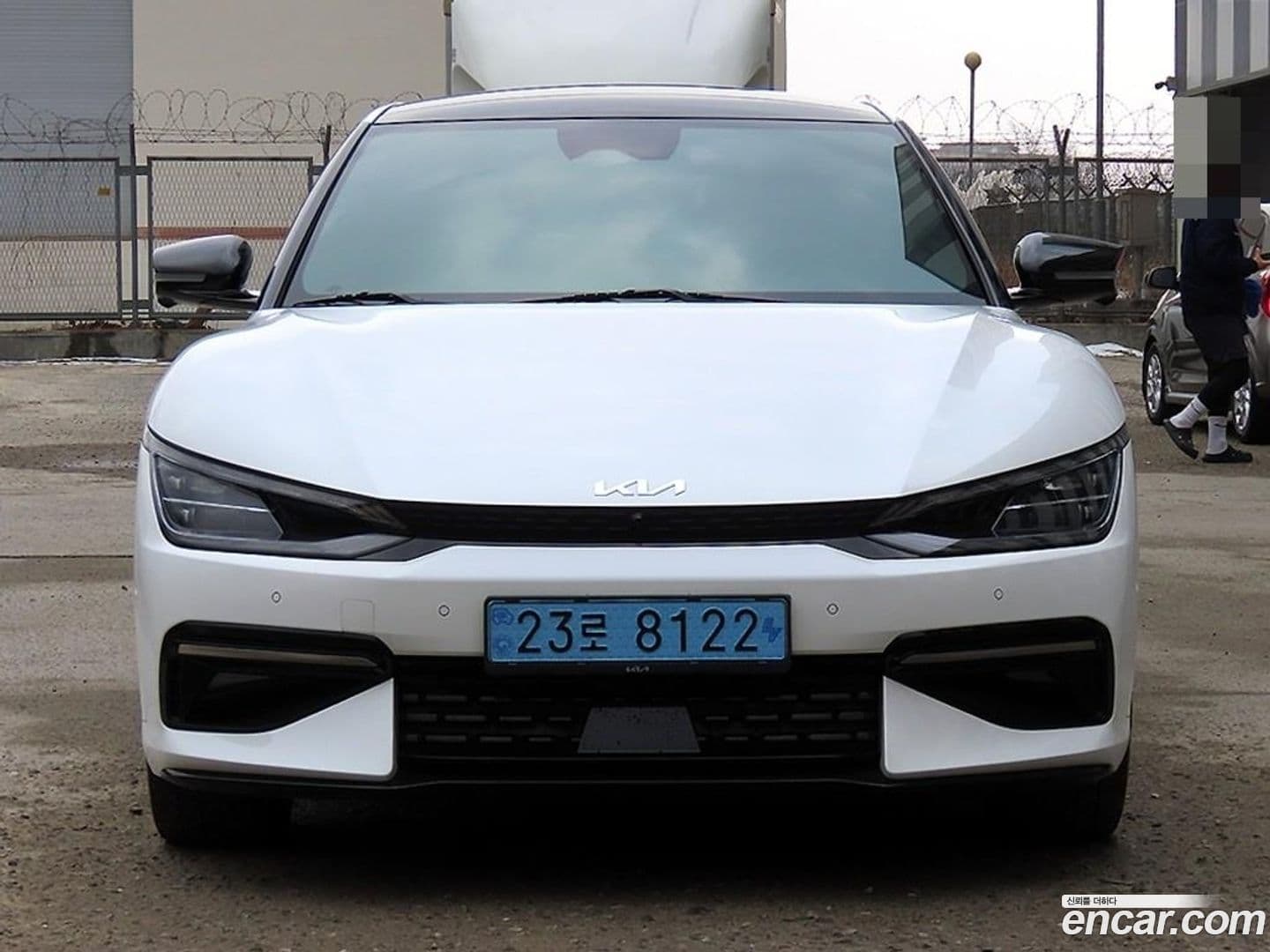 Main__Slider__Photo:EV6 Kia 2023.11-0