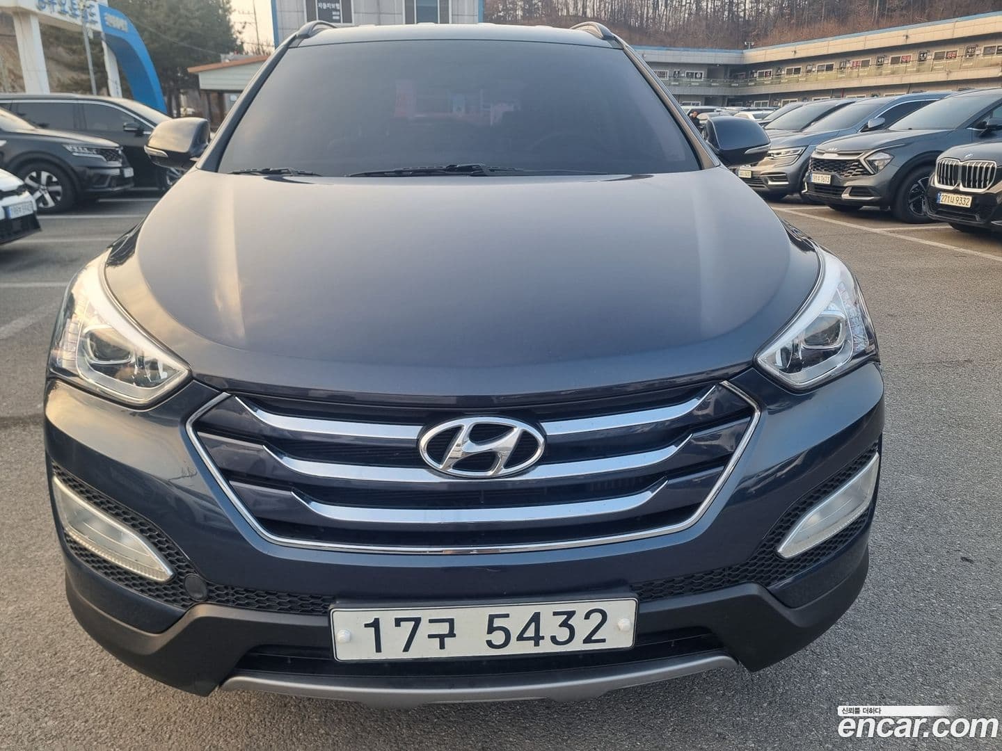 Main__Slider__Photo:Santafe Hyundai 2015.2-0