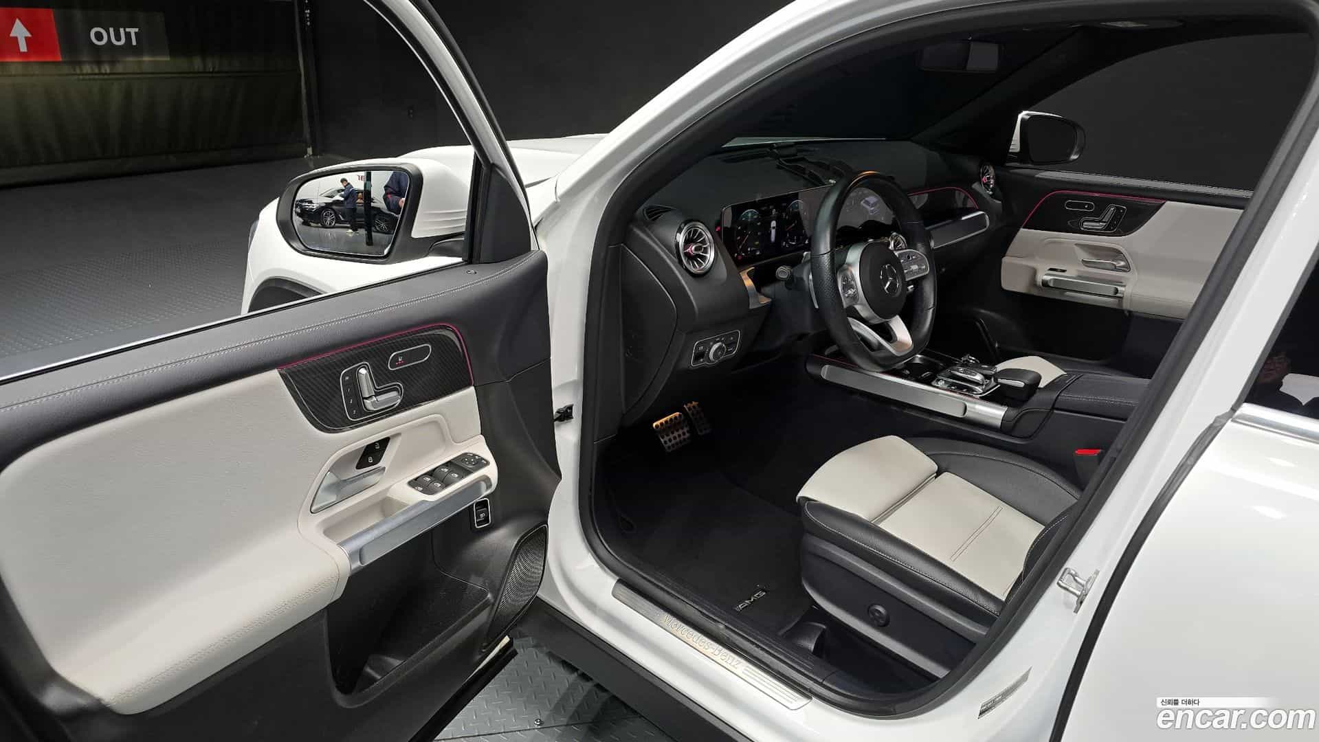 GLB-Class Mercedes-Benz 2020.9-INNER-010