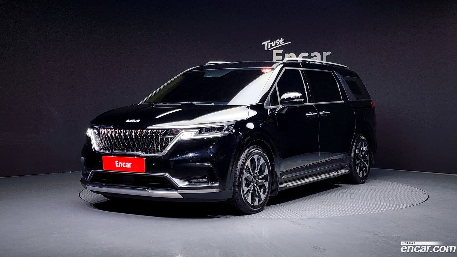 Main__Slider__Photo:Canival Kia 2021.5-0
