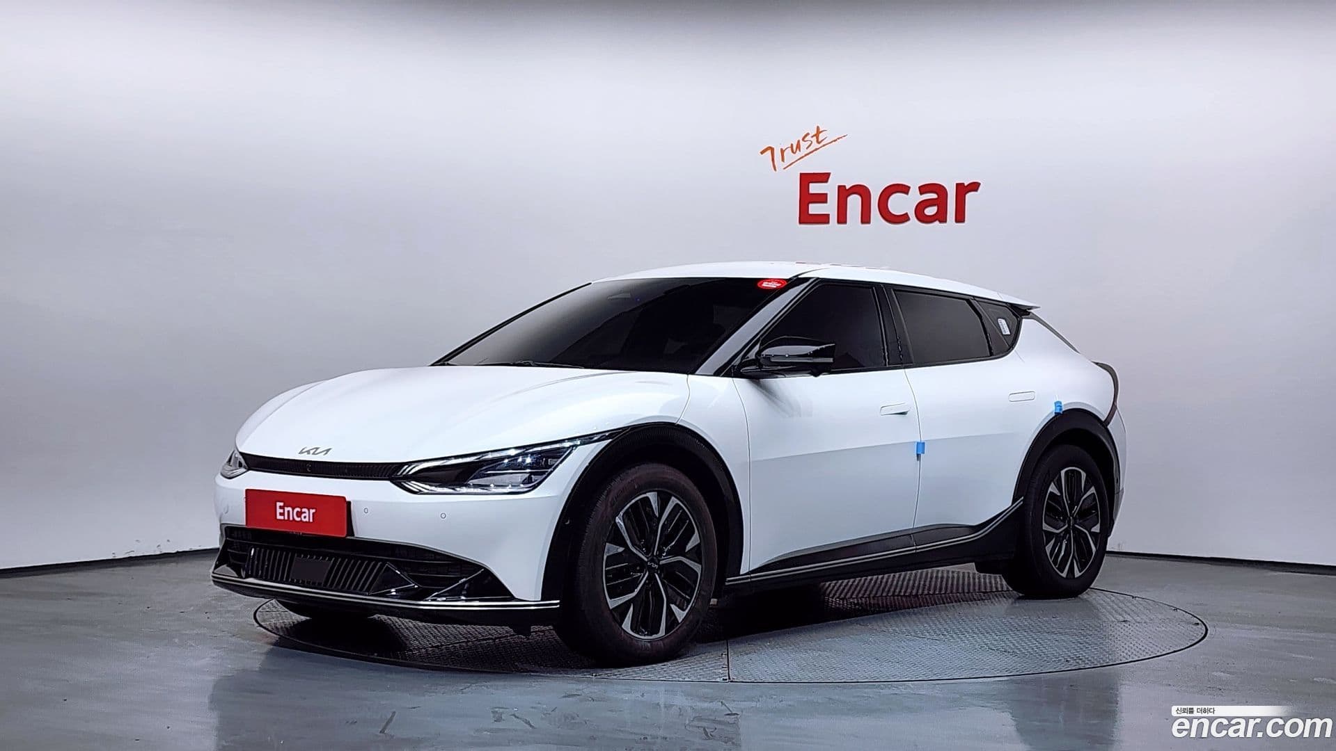 Main__Slider__Photo:EV6 Kia 2023.10-0