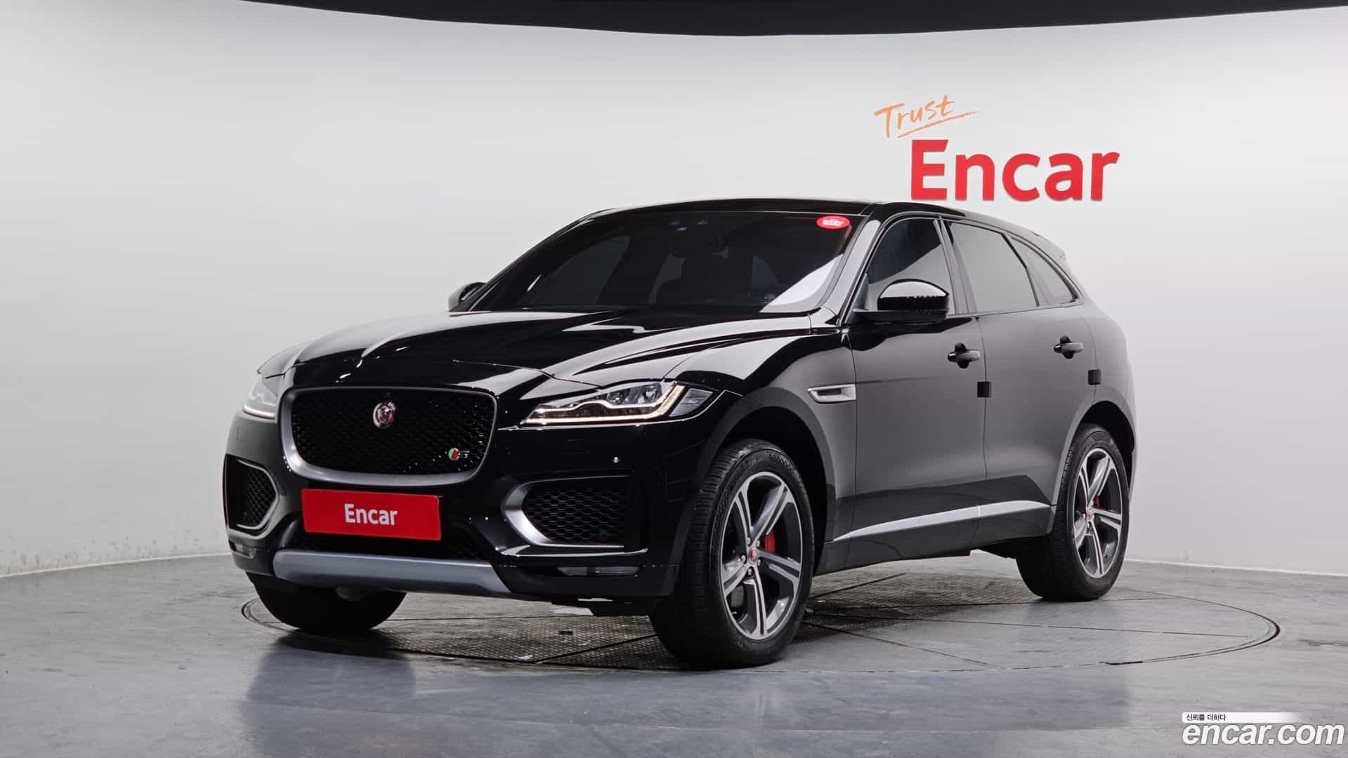 F-PACE Jaguar 2016.8-OUTER-001