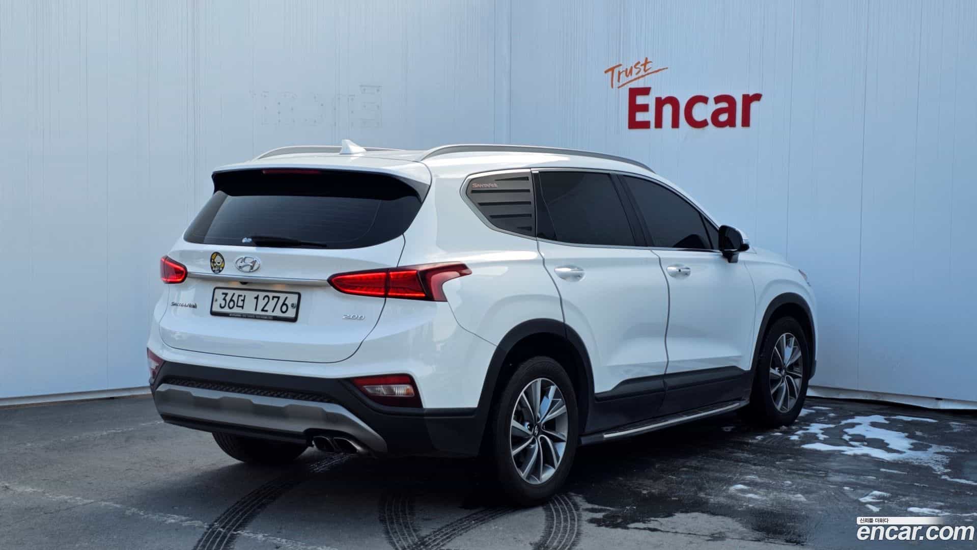 Santafe Hyundai 2018.2-OUTER-002
