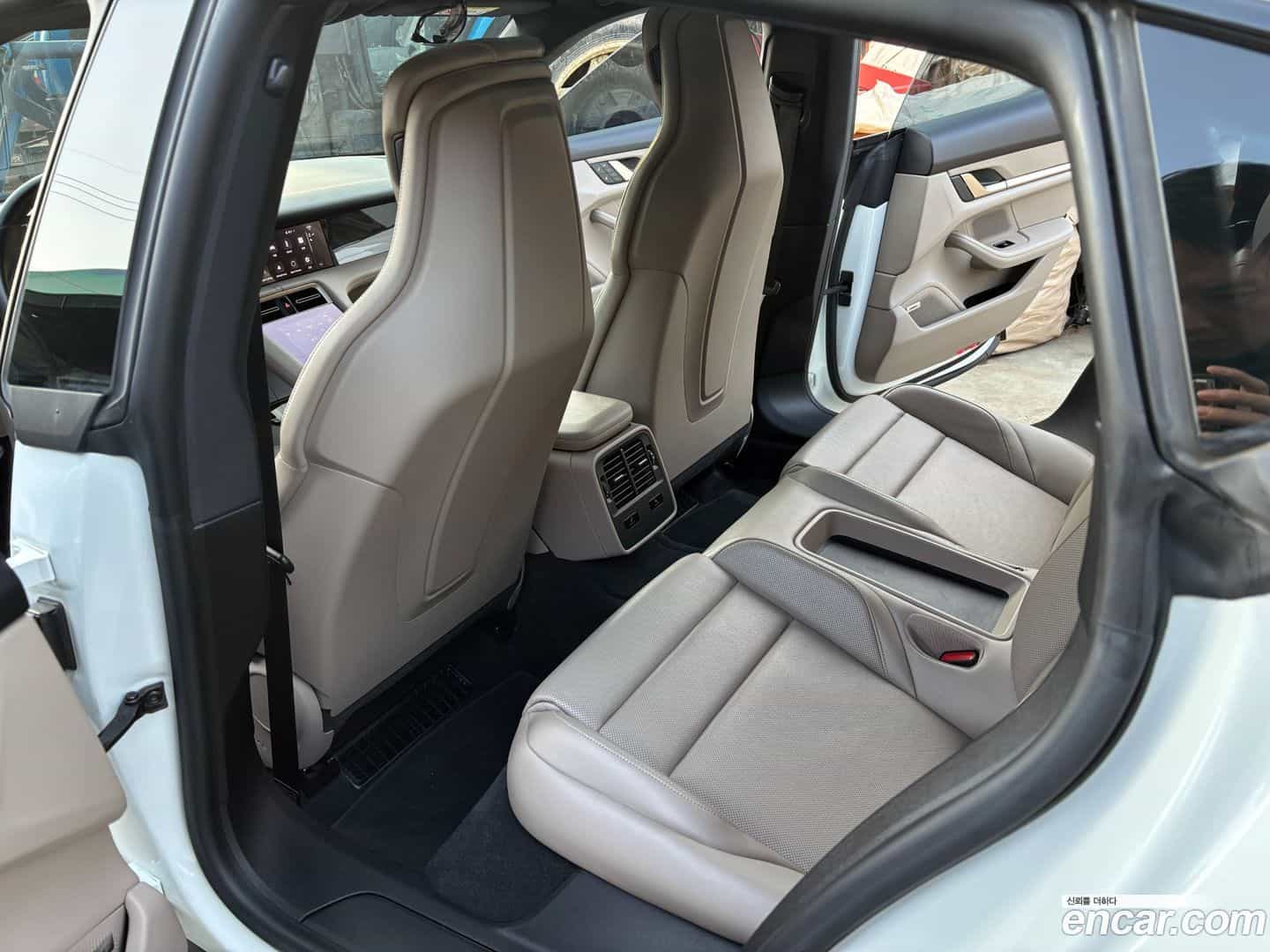 Taycan Porsche 2022.3-OPTION-017