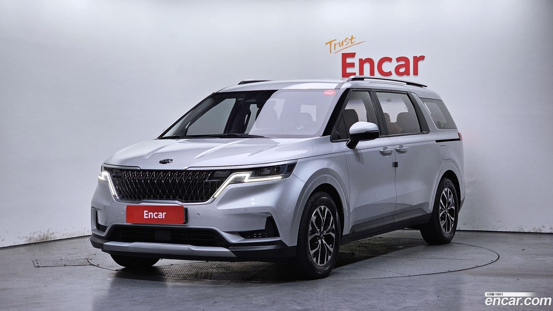 Main__Slider__Photo:Canival Kia 2020.11-0