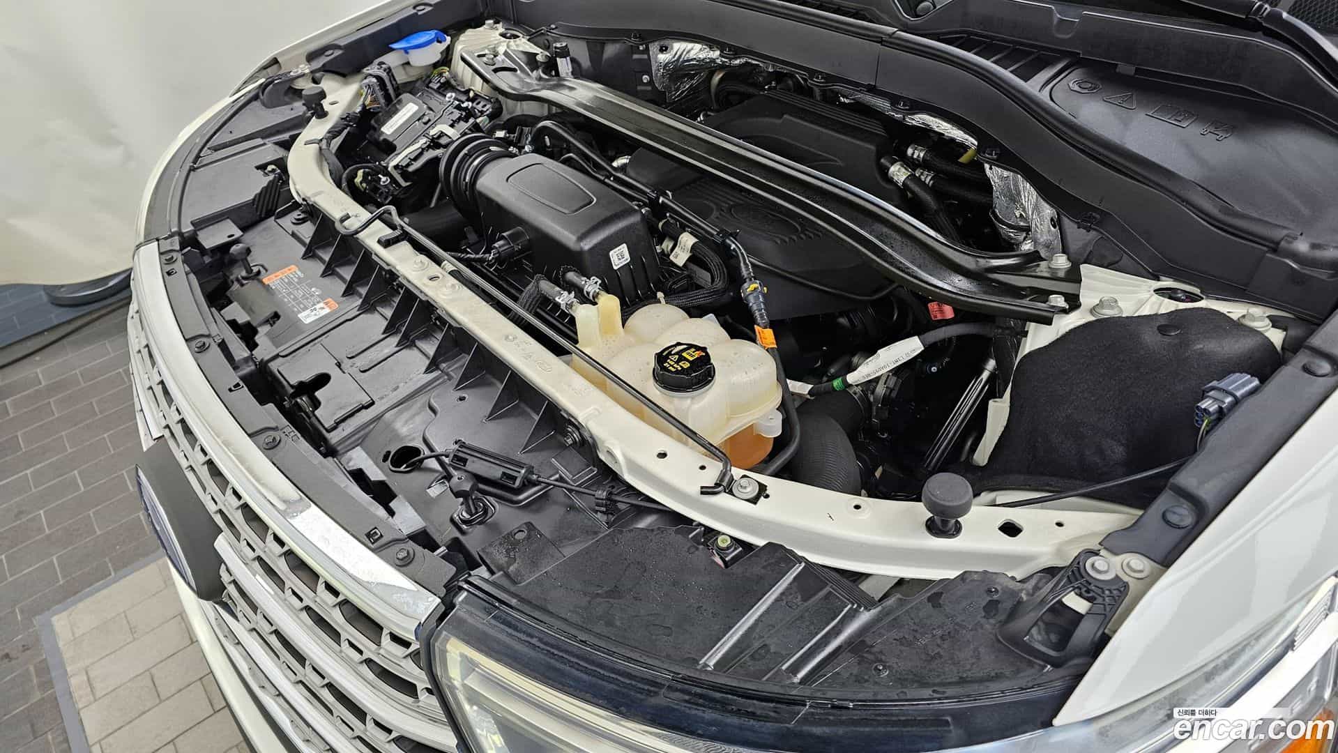 Explorer Ford 2019.11-INNER-006