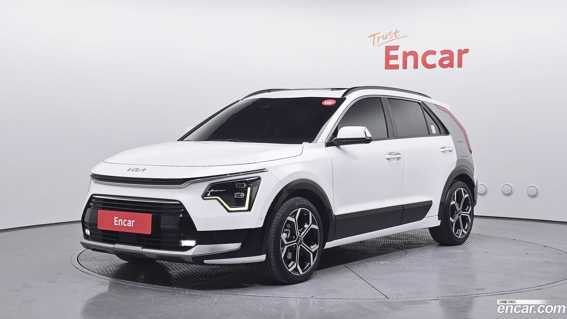 Main__Slider__Photo:Niro Kia 2022.1-0