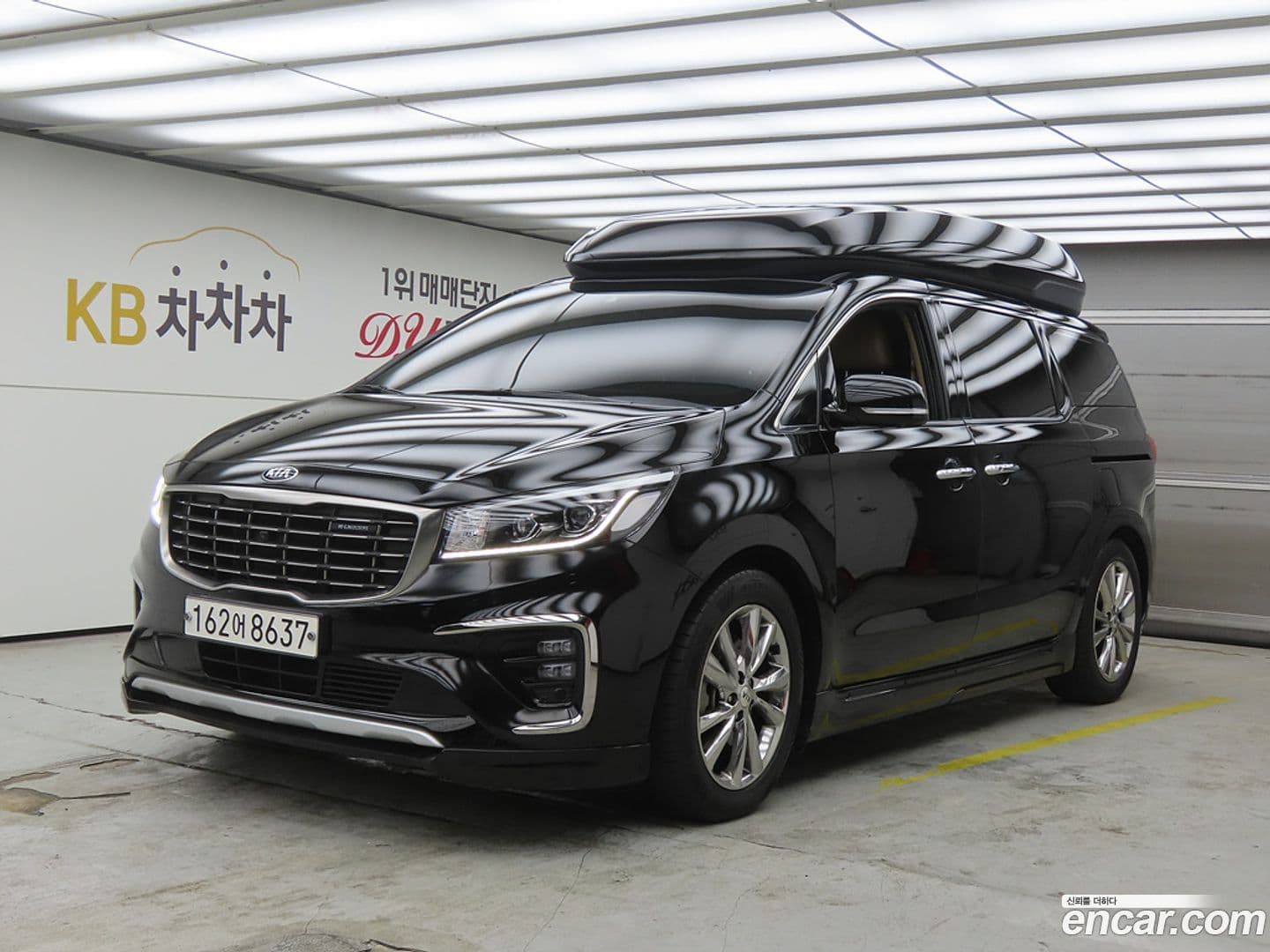 Main__Slider__Photo:Canival Kia 2020.0-0