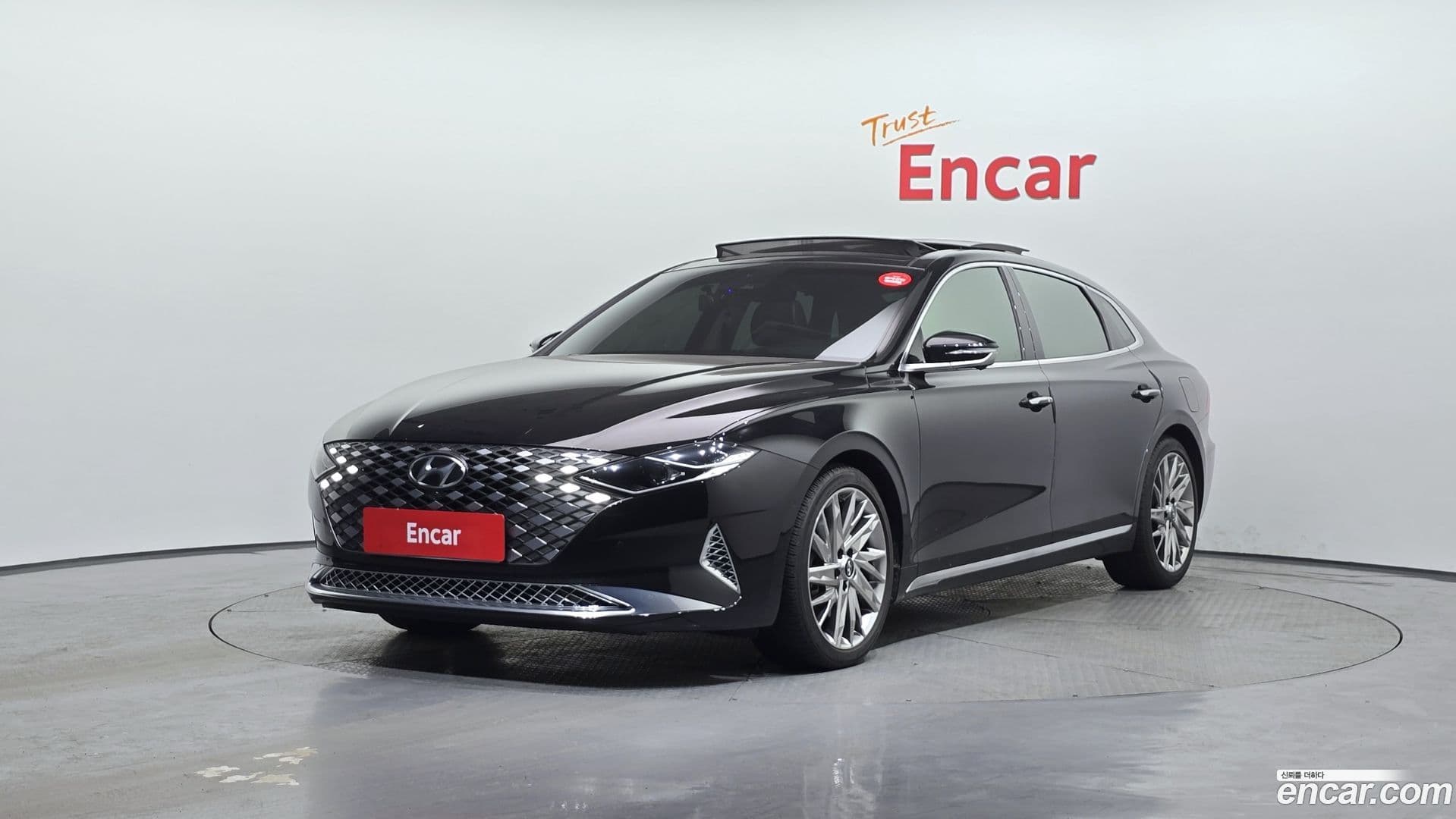 Main__Slider__Photo:Grandeur Hyundai 2020.6-0