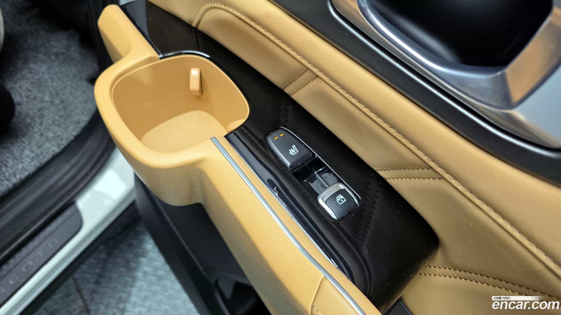 Sorento Kia 2023.0-OPTION-023