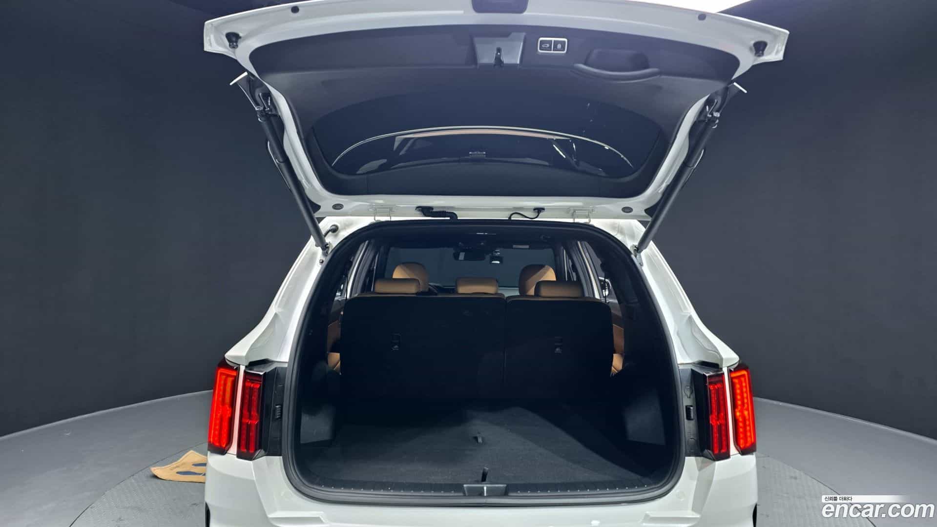 Sorento Kia 2023.0-OPTION-024