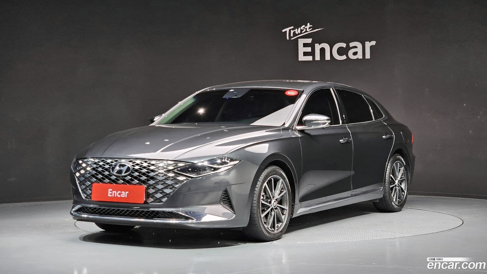 Main__Slider__Photo:Grandeur Hyundai 2020.7-0