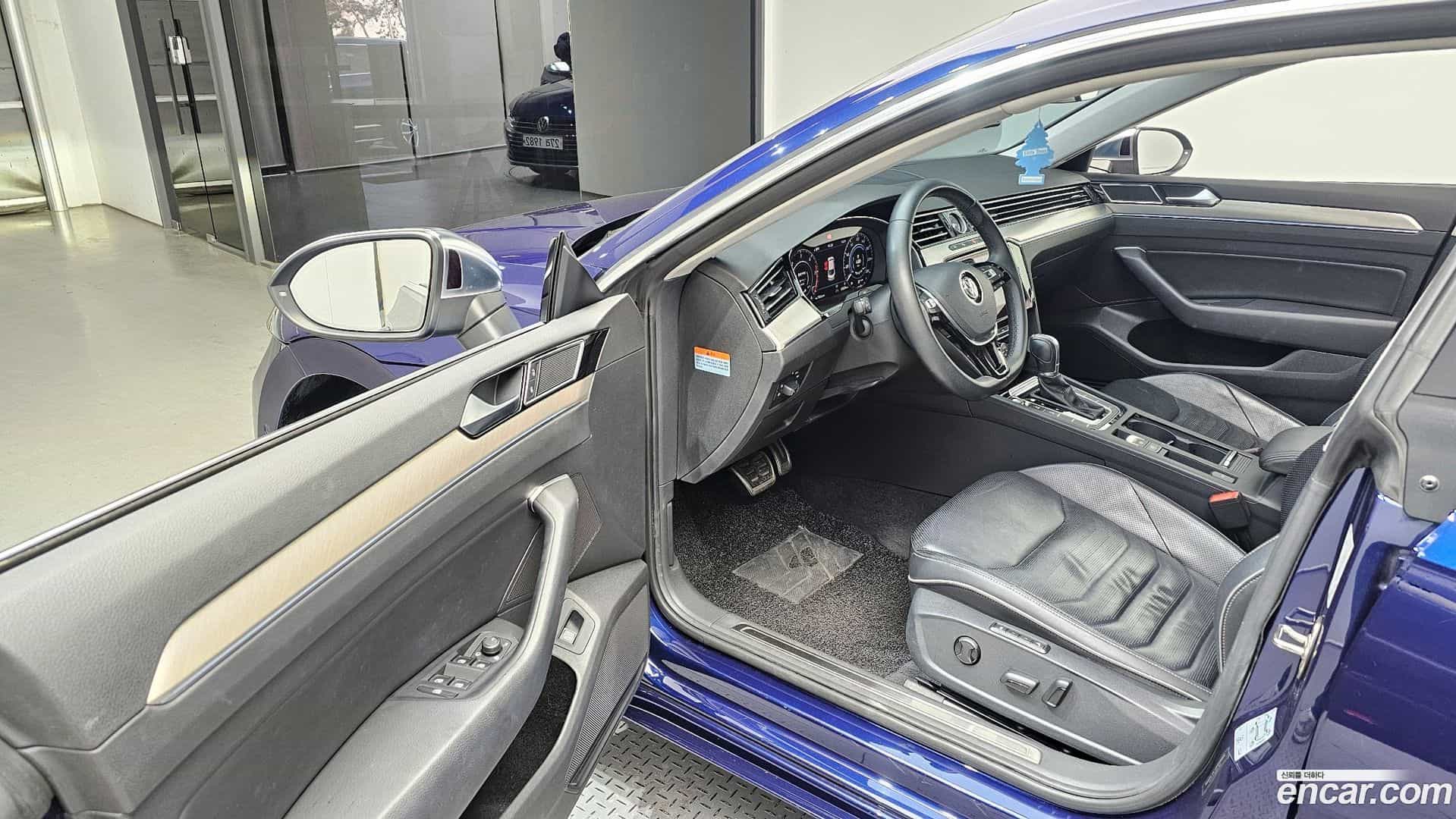 Arteon Volkswagen 2018.11-INNER-010