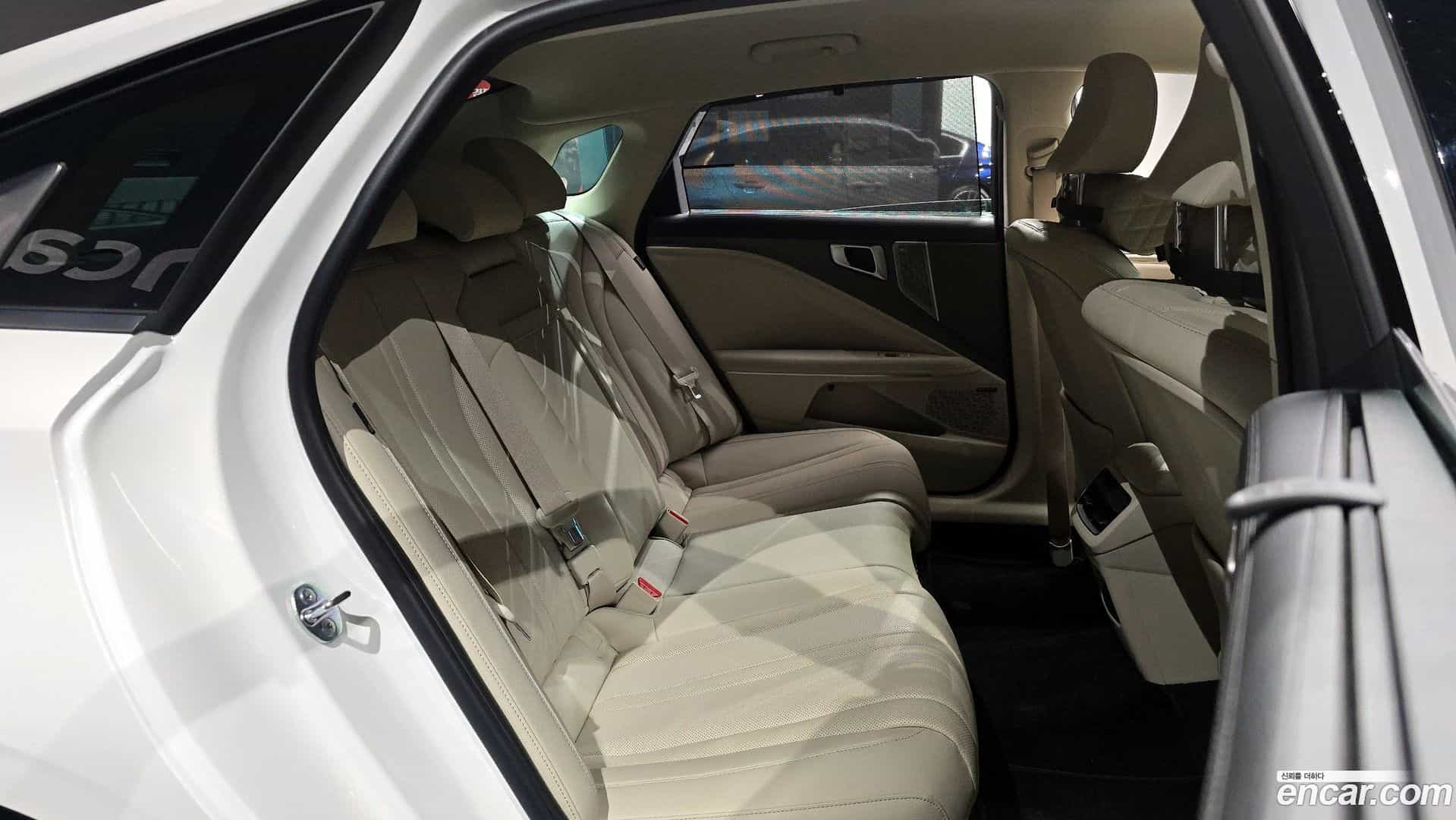 K8 Kia 2025.0-OPTION-016