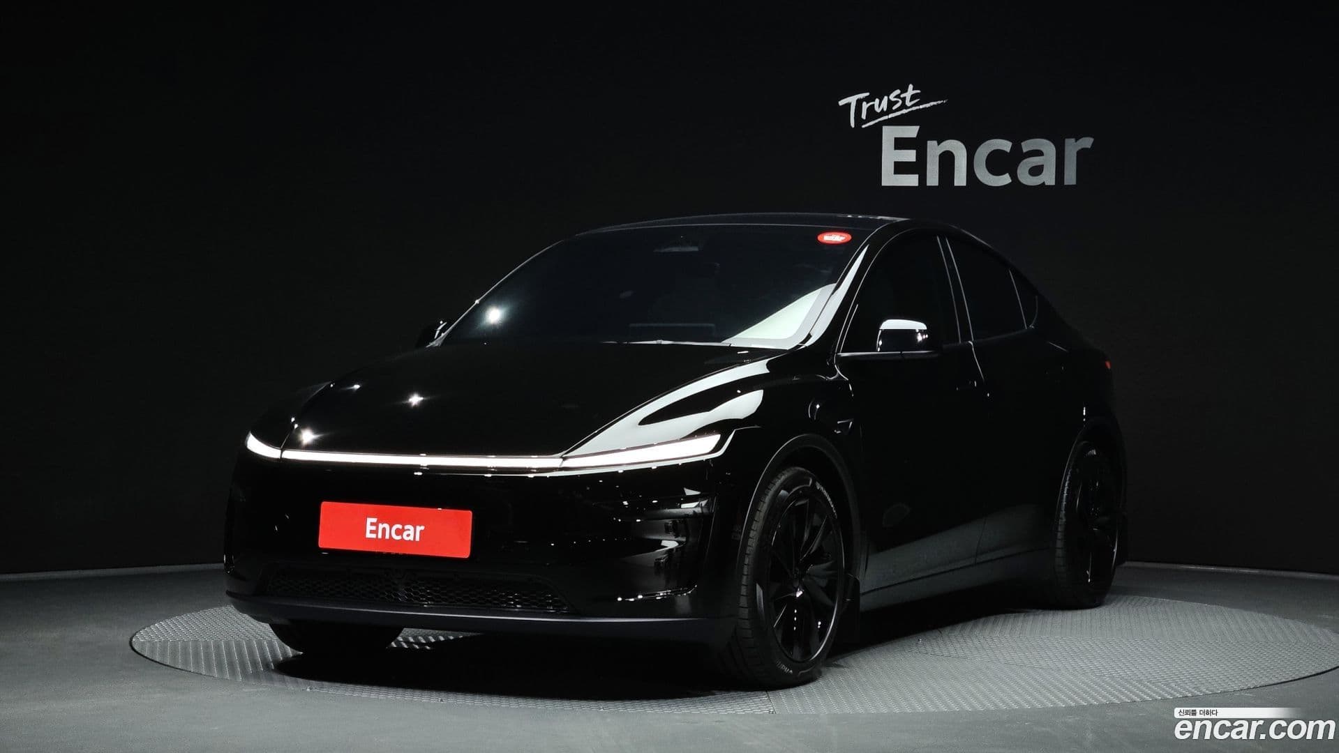 Main__Slider__Photo:Model Y Tesla 2025.5-0