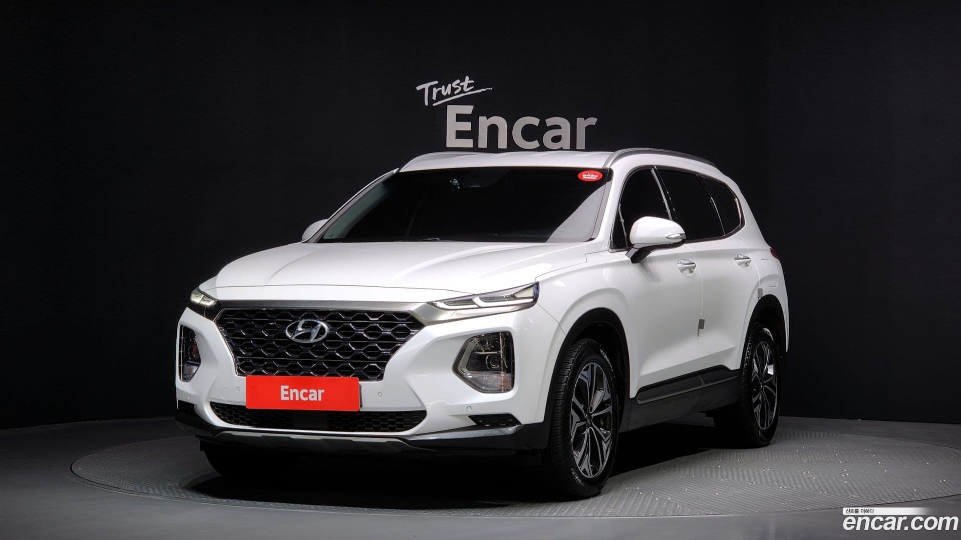 Main__Slider__Photo:Santafe Hyundai 2018.11-0