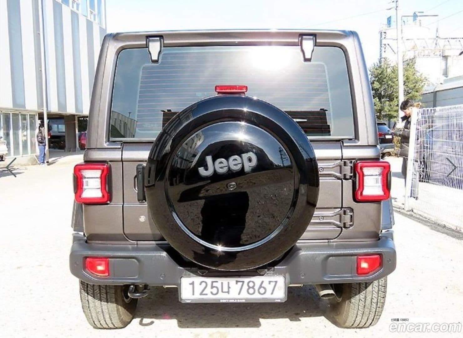 Main__Slider__Photo:Wrangler Jeep 2019.11-3