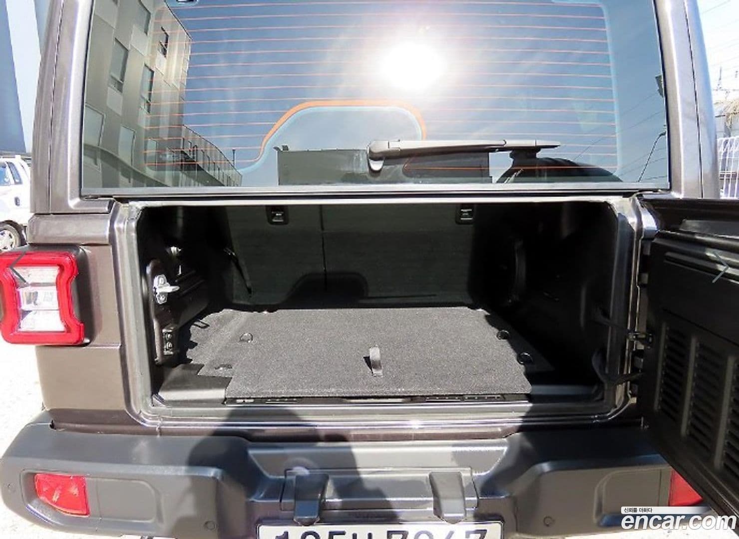 Main__Slider__Photo:Wrangler Jeep 2019.11-17