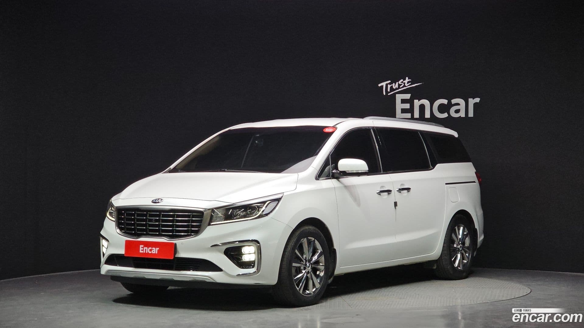 Main__Slider__Photo:Canival Kia 2018.6-0