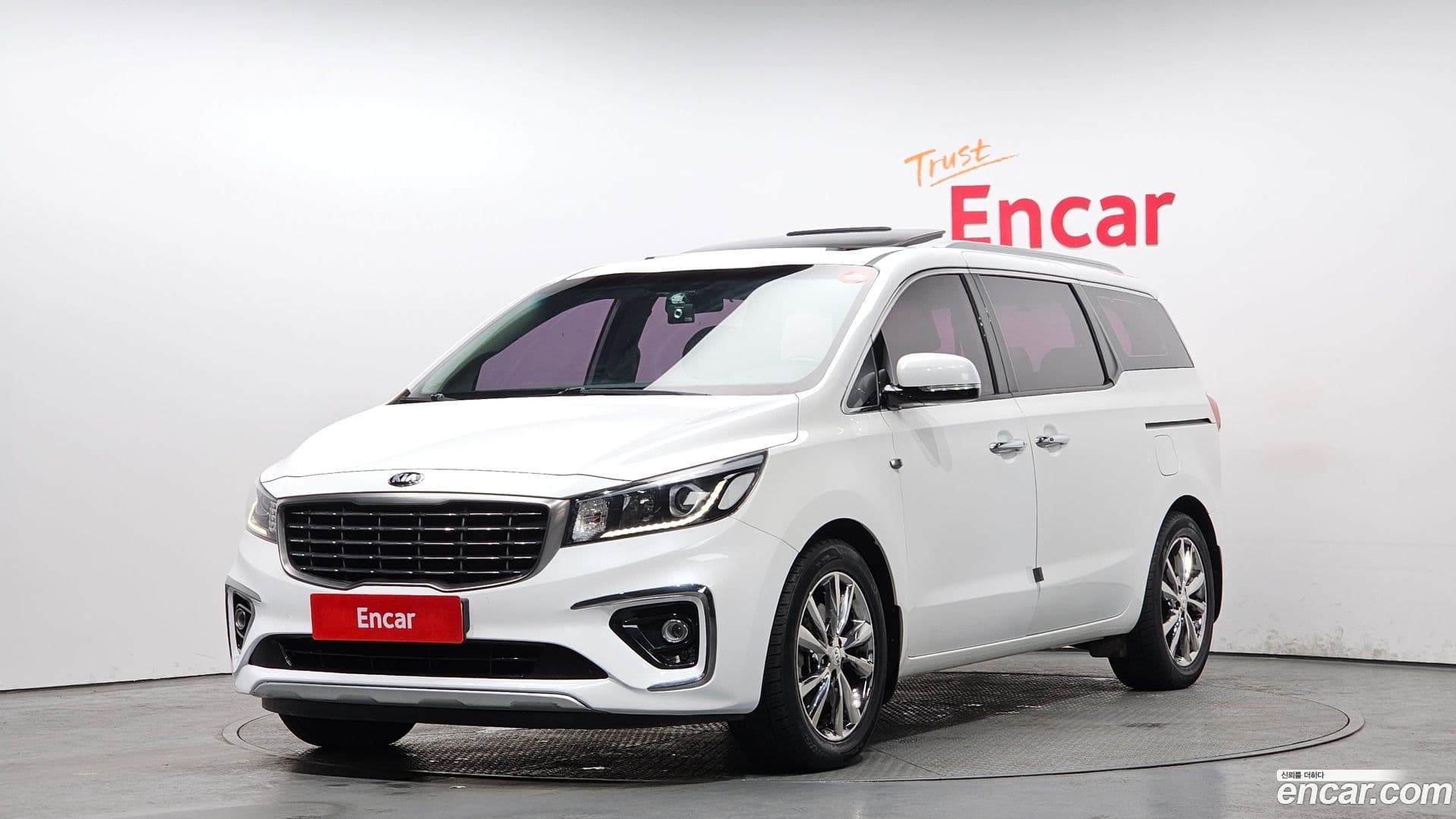 Main__Slider__Photo:Canival Kia 2018.4-0