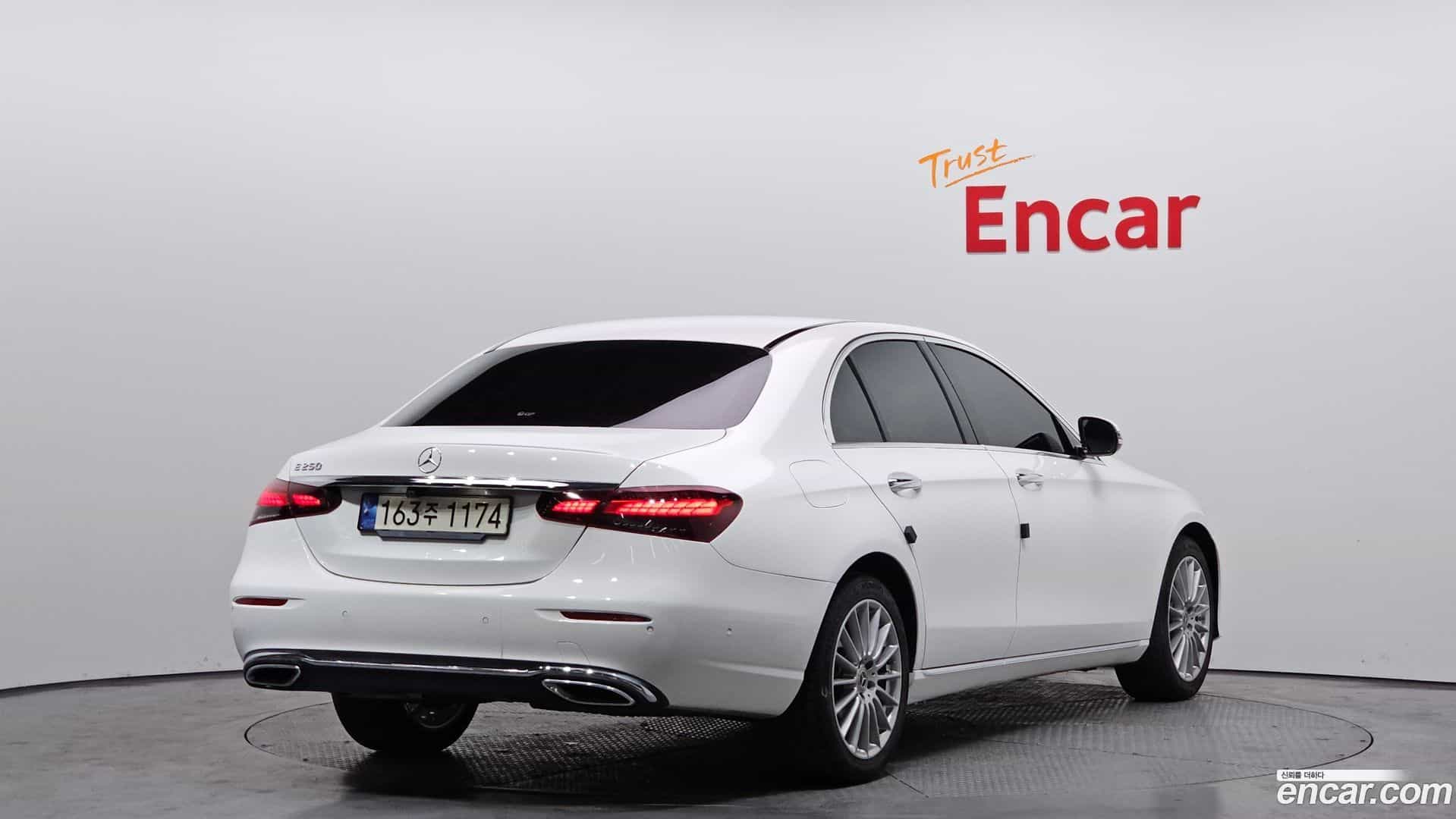 E-Class Mercedes-Benz 2021.0-OUTER-002