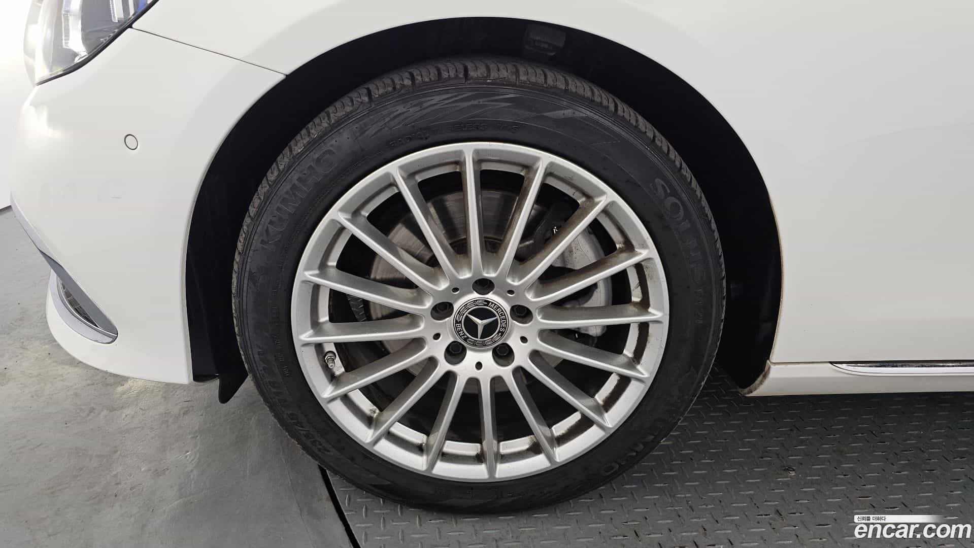 E-Class Mercedes-Benz 2021.0-OUTER-005