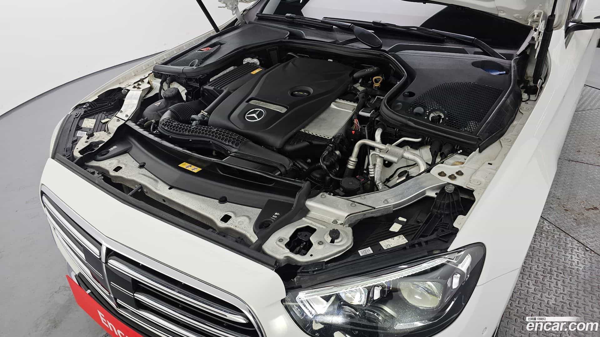E-Class Mercedes-Benz 2021.0-INNER-006