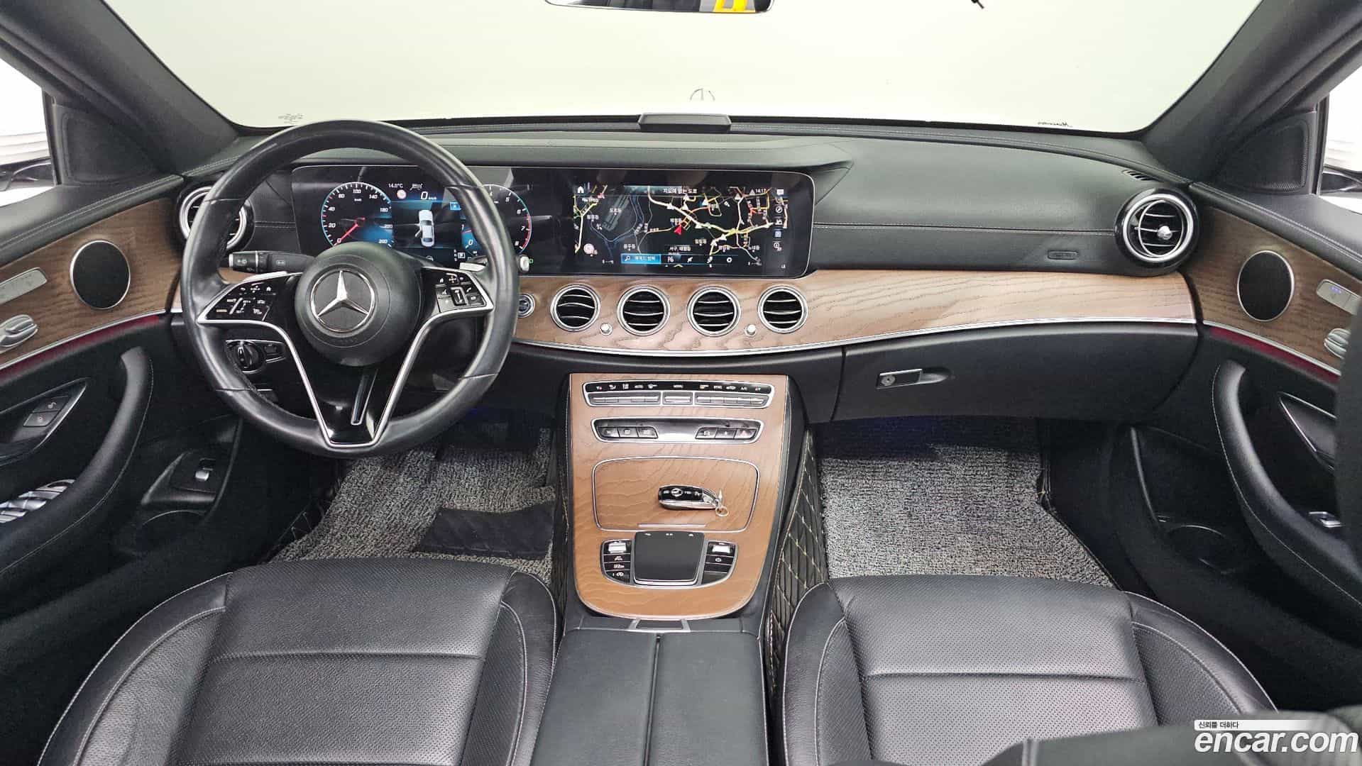 E-Class Mercedes-Benz 2021.0-INNER-007