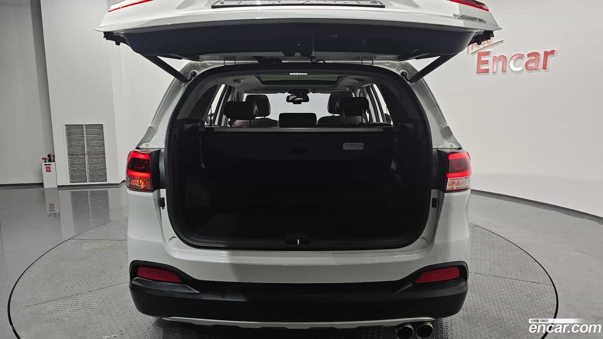 Sorento Kia 2015.6-OPTION-024