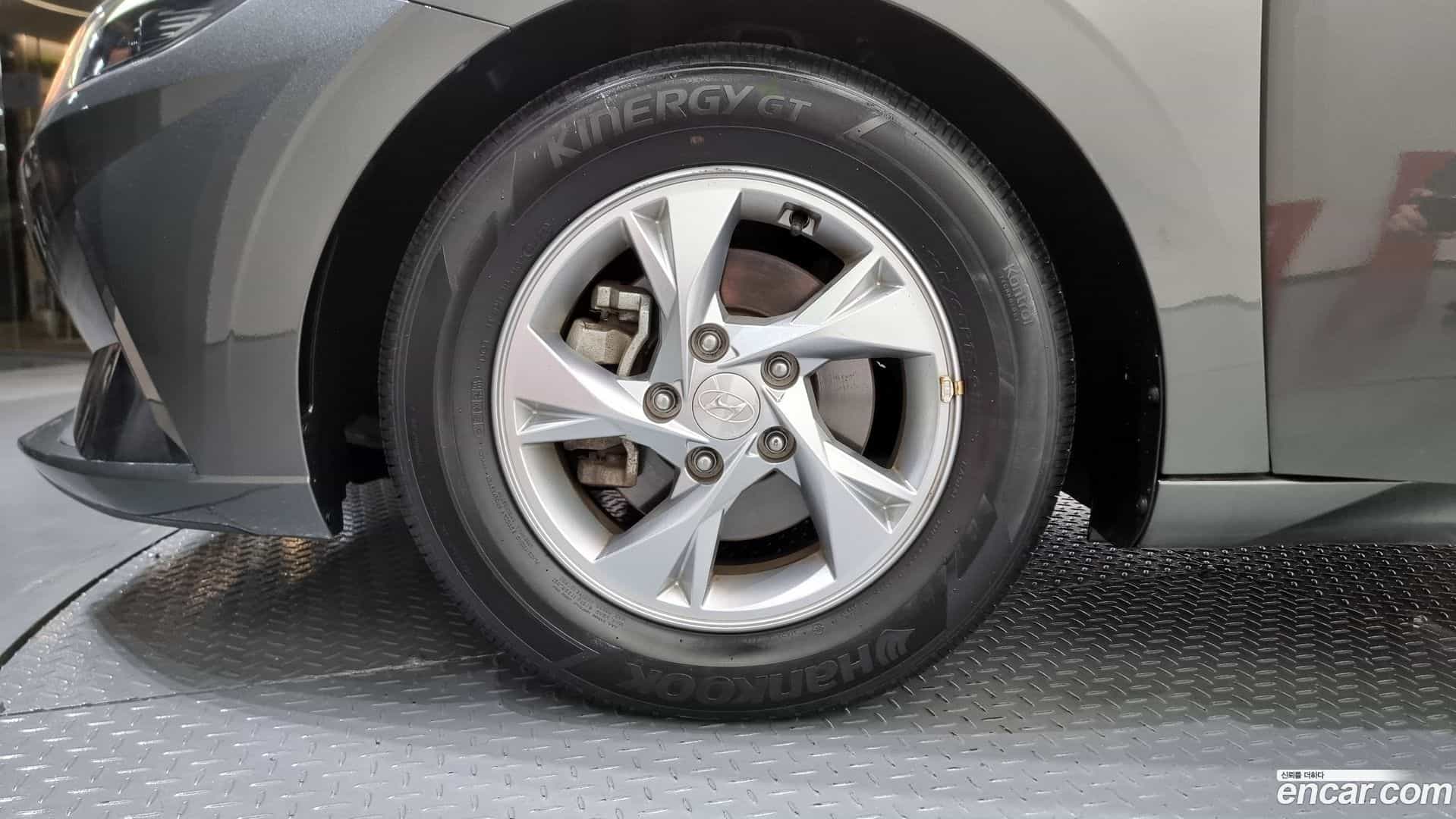 AVANTE Hyundai 2021.1-OUTER-005